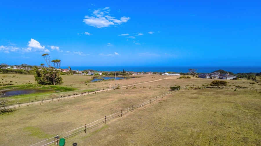 5 Bedroom Property for Sale in Sunrise On Sea Eastern Cape